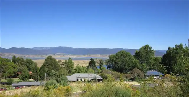 11 Acacia Place, East Jindabyne NSW 2627