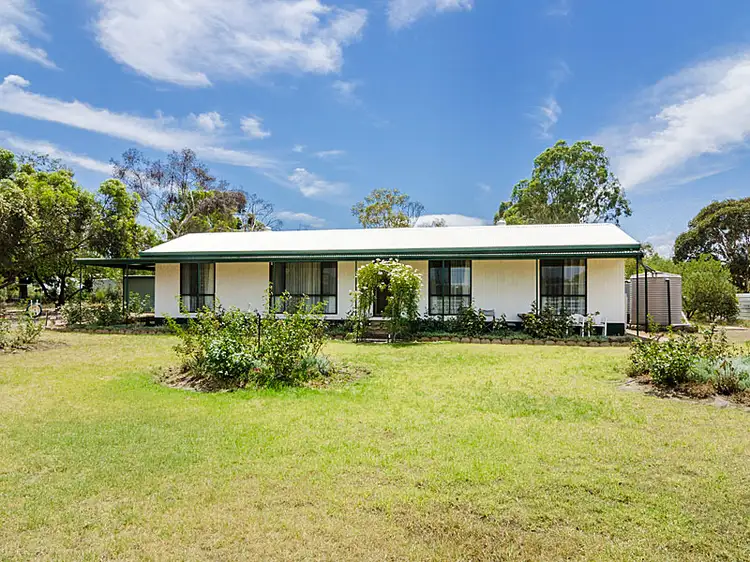 43 Adelaide Road, Strathalbyn SA 5255