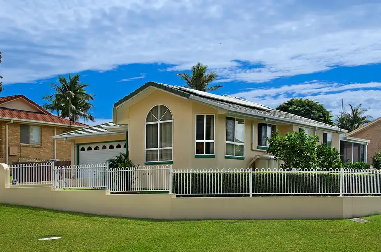 2 Kirmington Terrace, Laurieton NSW 2443