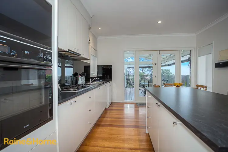 Fifth view of Homely house listing, 2 Greenhill Court, Sunbury VIC 3429