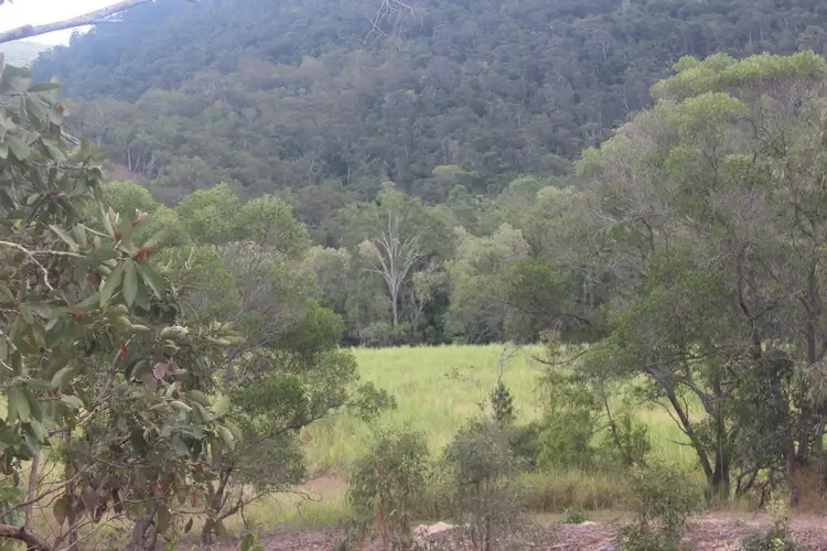 2896 Bruce Hway, Hampden QLD 4741