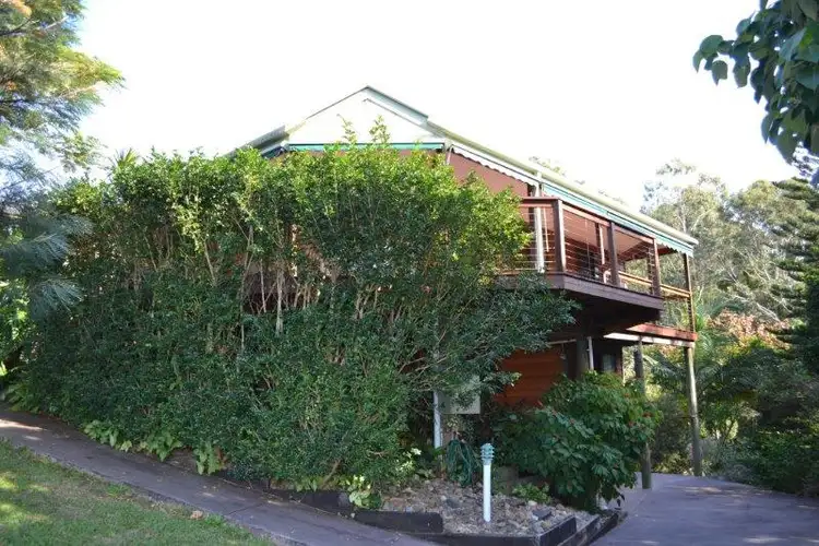18 Binya Place, Ocean Shores NSW 2483