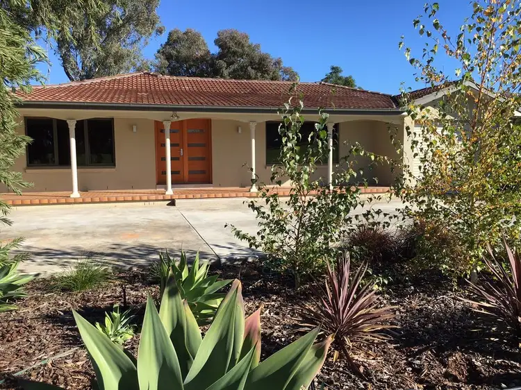 8 Doolan Cres, Griffith NSW 2680