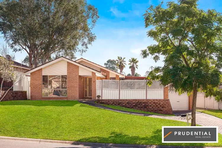 63 Donalbain Circuit, Rosemeadow NSW 2560