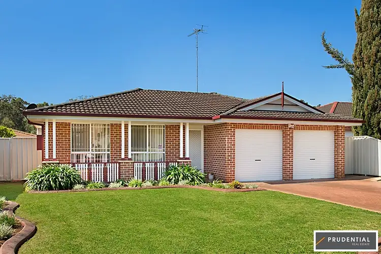 15 Withnell Crescent, St Helens Park NSW 2560