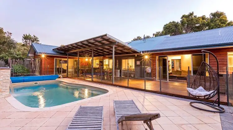 44 Kangaroo Parade, Yallingup WA 6282