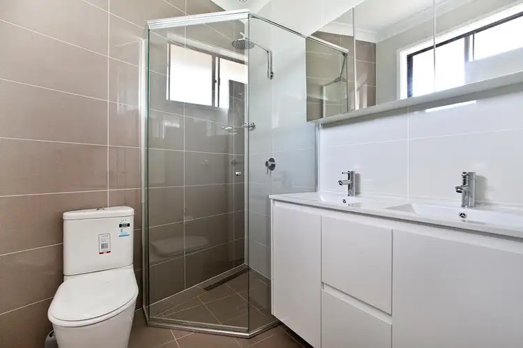 Fifth view of Homely villa listing, 4/12 Reading Road, Brighton-le-sands NSW 2216