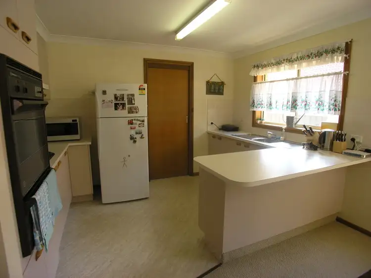 Seventh view of Homely townhouse listing, Unit 8 / 33 March Street, Orange NSW 2800