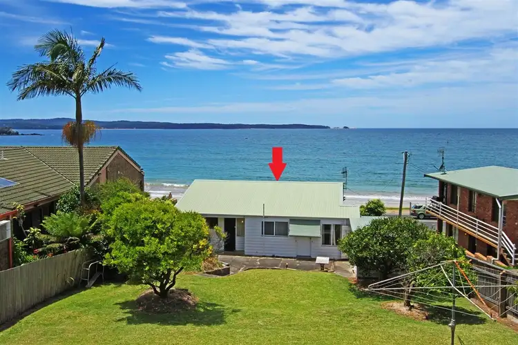 352 Beach Road, Batehaven NSW 2536