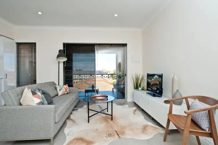 Fourth view of Homely house listing, 2/7 Tottenham Road, Joondalup WA 6027