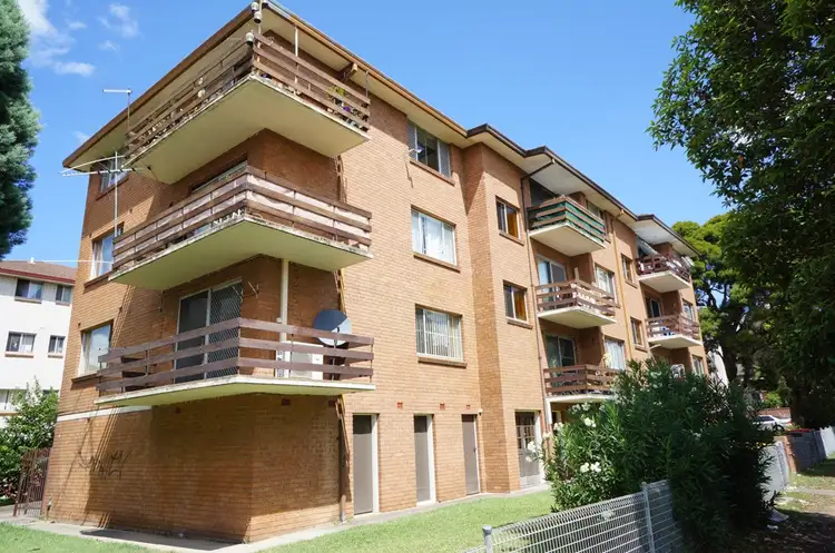 1/36 Mcburney Rd, Cabramatta NSW 2166