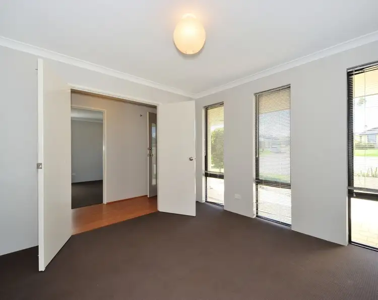 Second view of Homely house listing, 11 Taunton Mews, Leda WA 6170