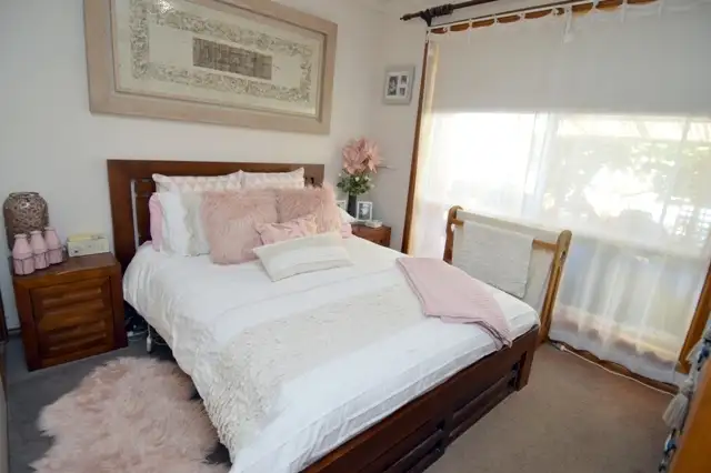 Sixth view of Homely house listing, 10 Rosendale Court, Echuca VIC 3564