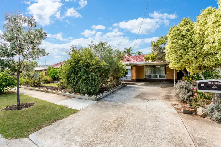 5 Bermuda Avenue, West Lakes Shore SA 5020