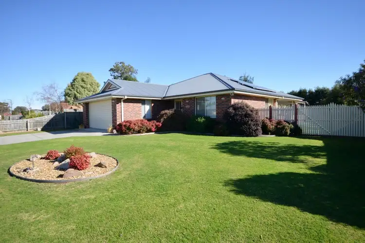 16A BALMORAL CRESCENT, Eastwood VIC 3875