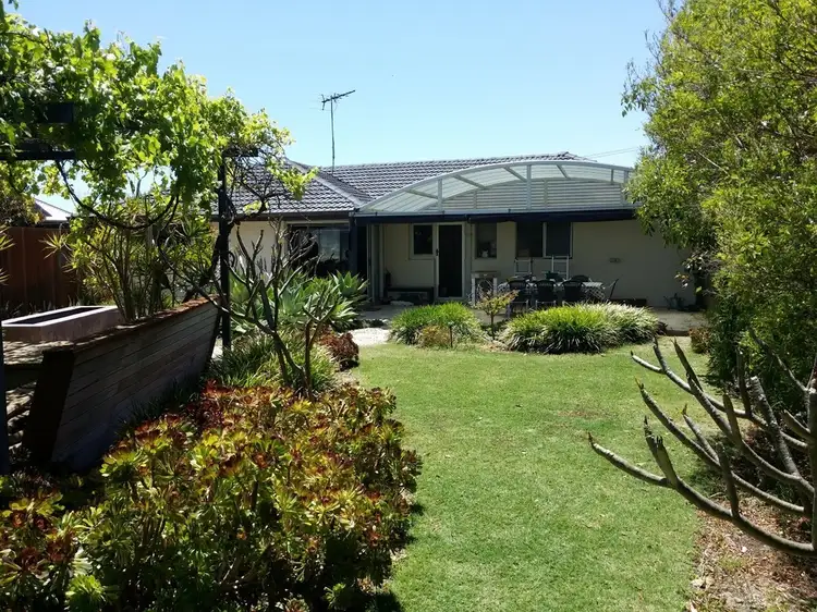 4 Johnson Crescent, Mullaloo WA 6027