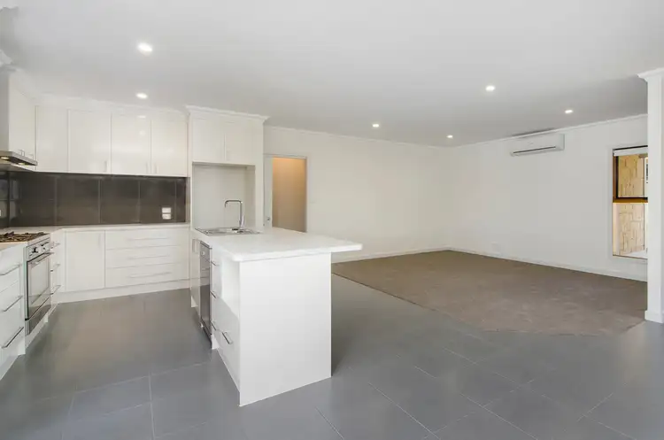 Fourth view of Homely townhouse listing, 2/4 Lansell Street, Mount Gambier SA 5290