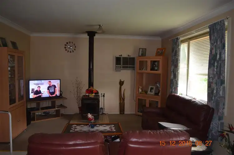 Fifth view of Homely house listing, 10 Pine Street, Tumut NSW 2720