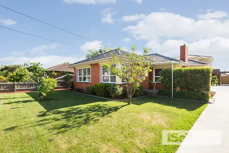 Main view of Homely unit listing, 1/4 Ashdale Court, Springvale VIC 3171