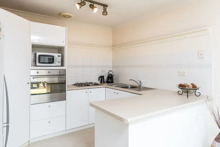 2/499 Karrinyup Road, Innaloo WA 6018