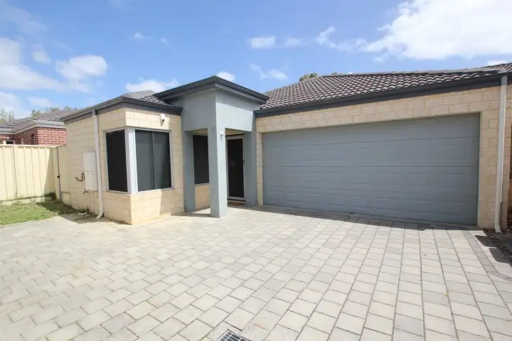 Main view of Homely house listing, 4/37 Hooley Road, Midland WA 6056