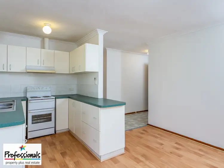 Fifth view of Homely house listing, 6 Frankland Court, Gosnells WA 6110
