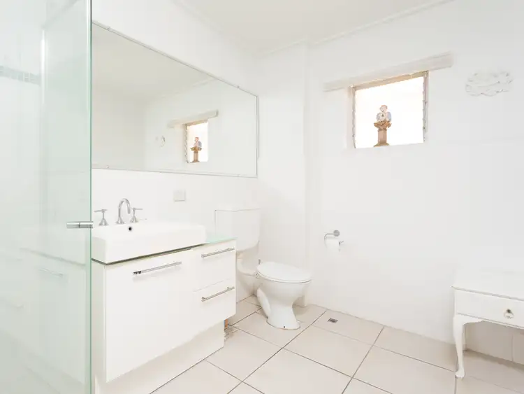 Fifth view of Homely unit listing, Unit @ 104 Albatross Avenue, Mermaid Beach QLD 4218