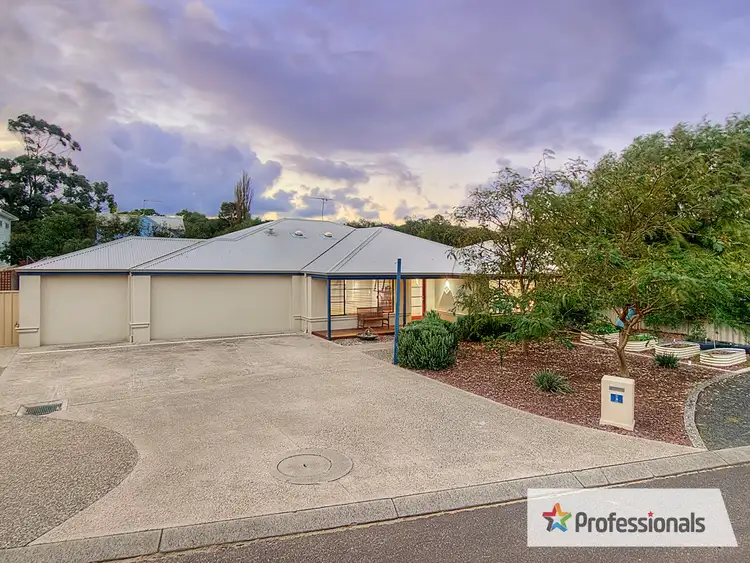 Second view of Homely house listing, 5 Toby Court, Quindalup WA 6281