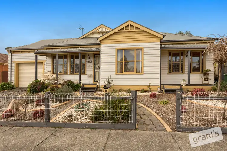 14 Norwegian Way, Narre Warren South VIC 3805