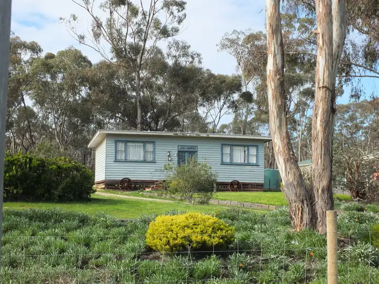 CA 6/40 High Street, Avoca VIC 3467