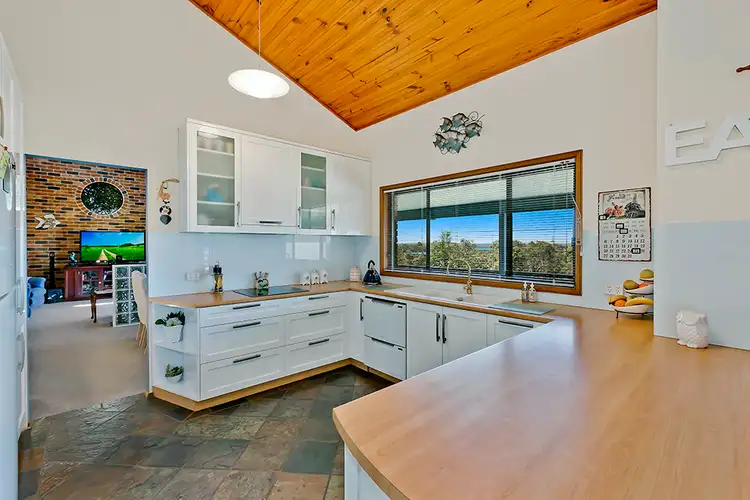 Fourth view of Homely house listing, 8 Courigal Street, Lake Haven NSW 2263
