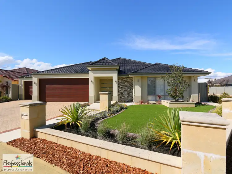 52 Columbia Parkway, Piara Waters WA 6112