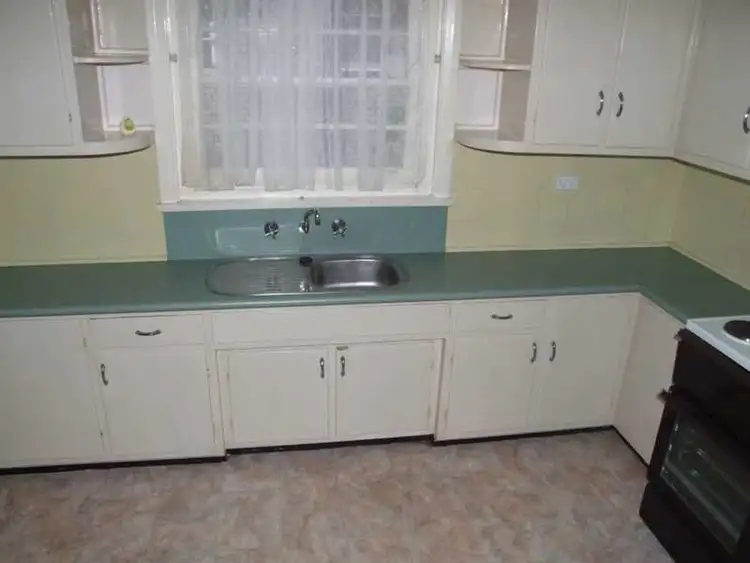 Third view of Homely villa listing, 1/6 Phillip Street, Tamworth NSW 2340