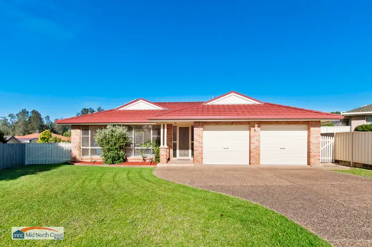 3 Solander Place, Lake Cathie NSW 2445