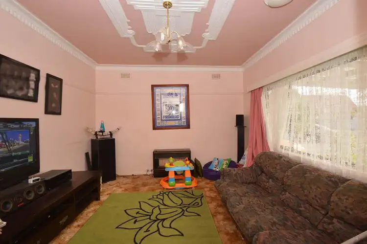 Second view of Homely house listing, 4 Perry St, St Albans VIC 3021