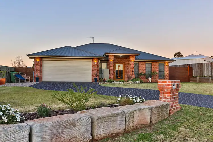 4 Wren Street, Highfields QLD 4352