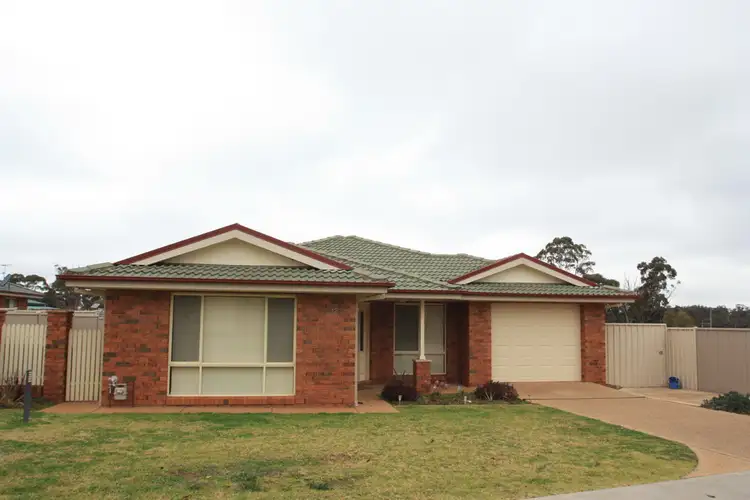 12B Lewis Street, Coolamon NSW 2701