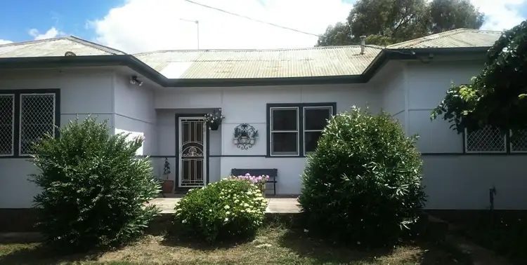 90 Sydney Road, Kelso NSW 2795