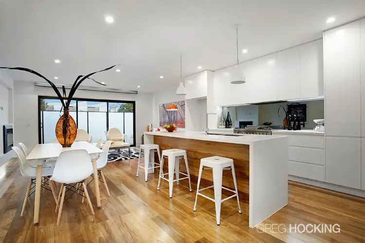 7 Norma Barnett Lane, Port Melbourne VIC 3207
