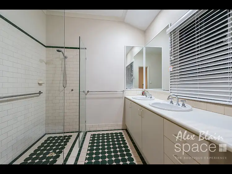 Fifth view of Homely house listing, 2 Violet Street, Mosman Park WA 6012