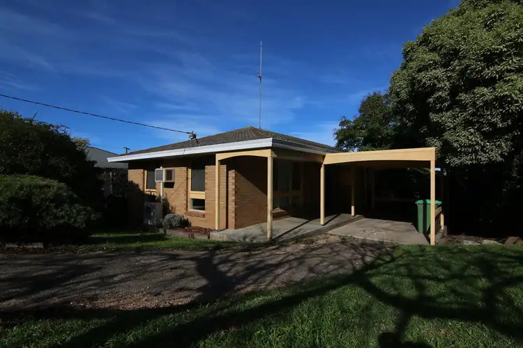 16 Power Street, Bairnsdale VIC 3875