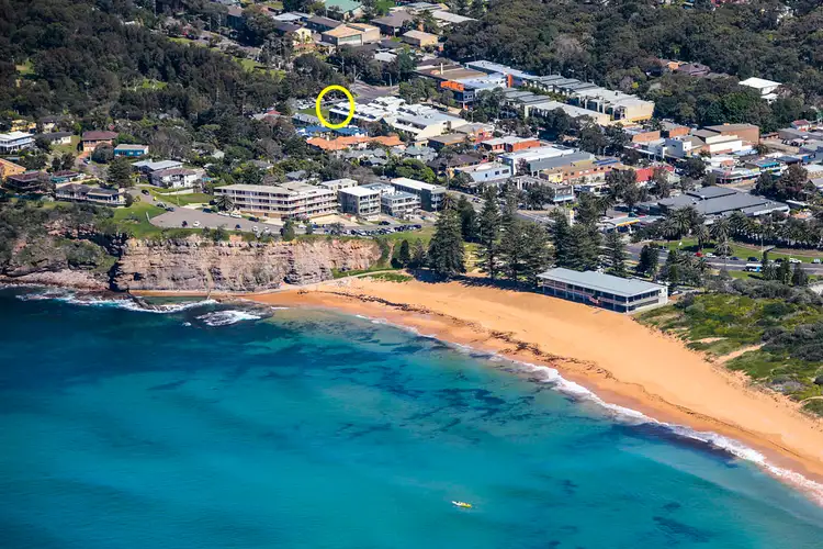 Main view of Homely townhouse listing, 4/4-6 The Crescent, Avalon Beach NSW 2107