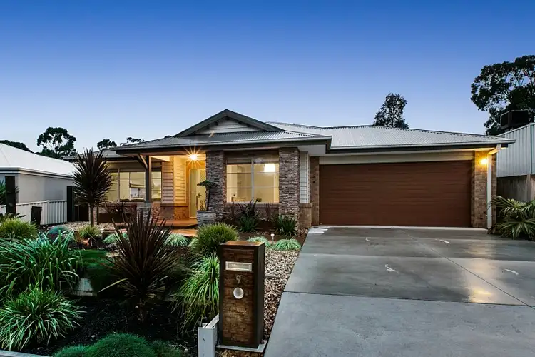9 Arilpa Court, Kangaroo Flat VIC 3555