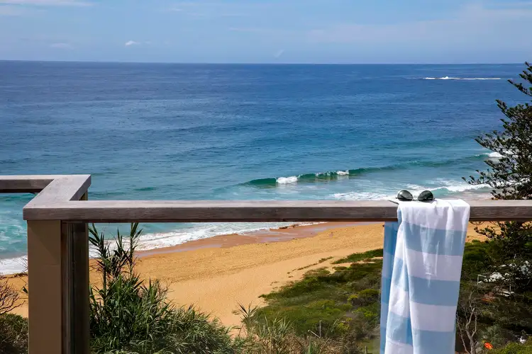 24 The Serpentine, Bilgola NSW 2107
