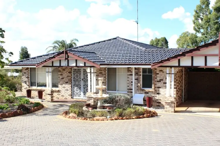 3 Loton Drive, Northam WA 6401