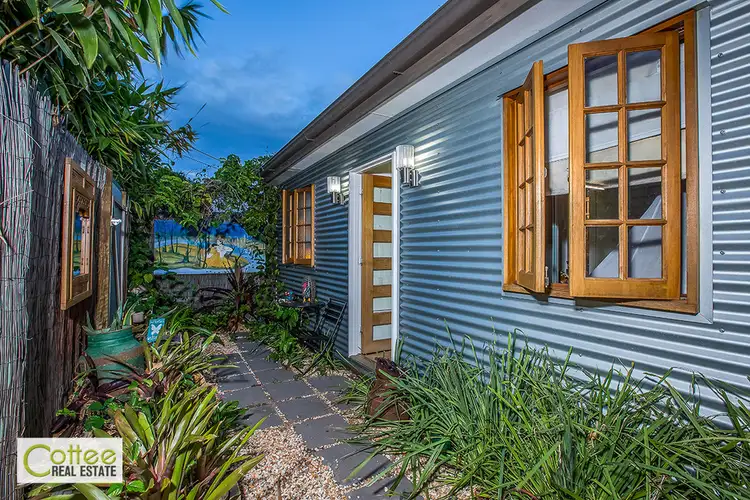 37 Rainbow Street, Sandgate QLD 4017