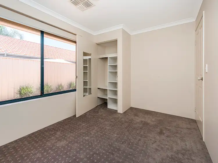 Sixth view of Homely house listing, 6 Max Forman Crt, Como WA 6152