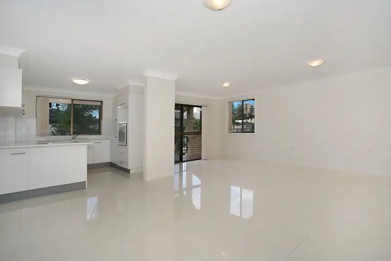 Main view of Homely unit listing, 10 'Palm Trees' 16 St Kilda Avenue, Broadbeach QLD 4218