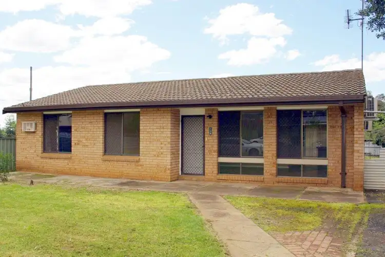 134 Whiteley Street, Wellington NSW 2820