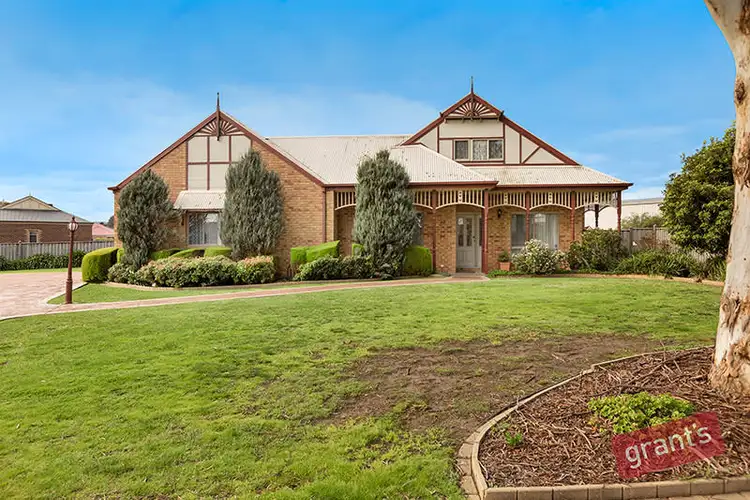 11 Arnott Place, Narre Warren North VIC 3804